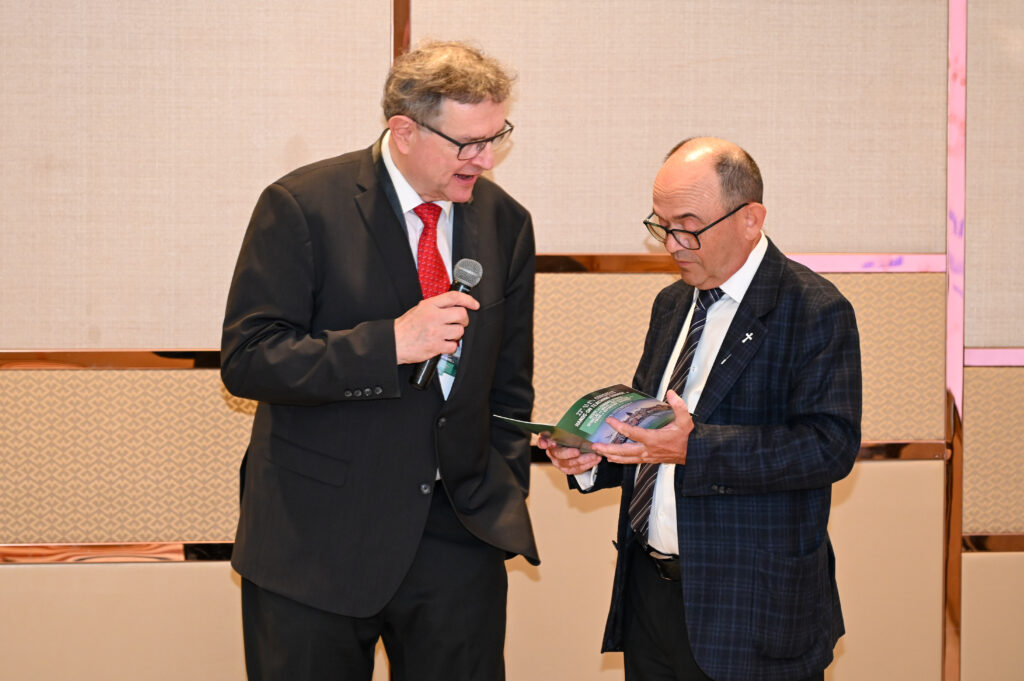 23rd AMN Congress Hands-On Teaching Course on Acute and Chronic Stress, Sequelae and Ways of Relaxation with Focus on Autogenic Training 23 23 AMN Congress 2026 1036